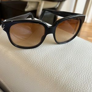 Vintage Emanuel Kahn sunglasses. Great condition